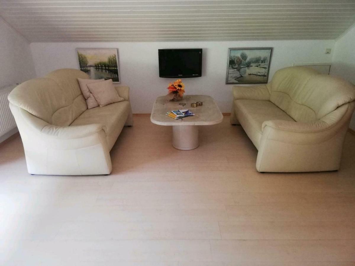 Apartment / Monteurswohnung In Ruhiger Waldlage *